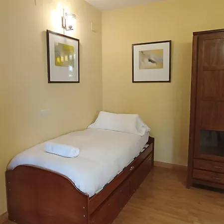 Appartement Bed And Snow Art