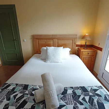 Bed And Snow Art Apartment *